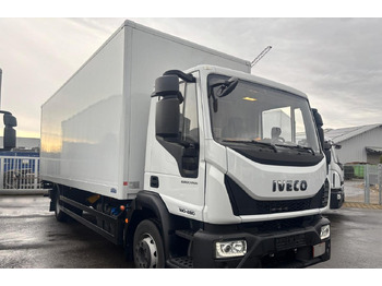 Camión caja cerrada IVECO