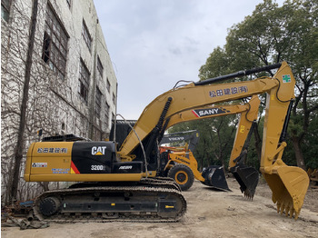 Excavadora de ruedas CATERPILLAR 320D2