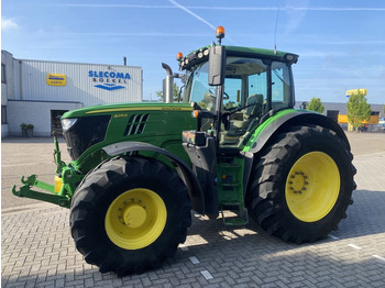 Tractor JOHN DEERE 6215R