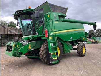 Cosechadora de granos JOHN DEERE T560