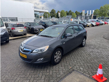 Coche OPEL