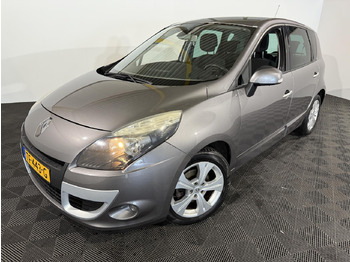 Coche RENAULT