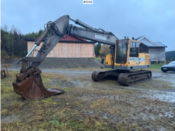 Excavadora VOLVO EC200