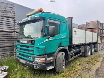Camión volquete SCANIA P124