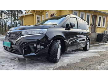 Coche NISSAN