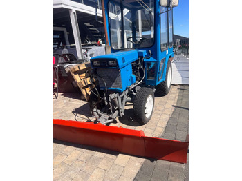 Tractor ISEKI