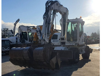 Excavadora de ruedas MECALAC