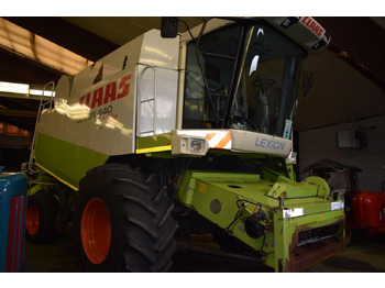 Cosechadora de granos CLAAS Lexion 440