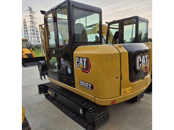 Miniexcavadora CATERPILLAR 306E2