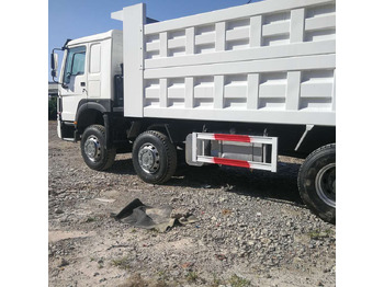 Camión volquete SINOTRUK HOWO