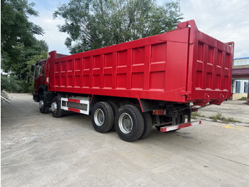Camión volquete SINOTRUK HOWO