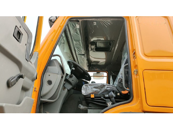 Camión volquete Sinotruk Howo 8*4: foto 2