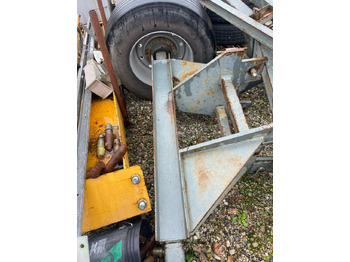 Grúa automontante LIEBHERR