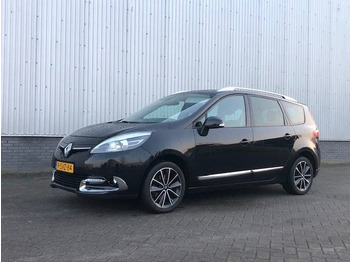 Coche RENAULT