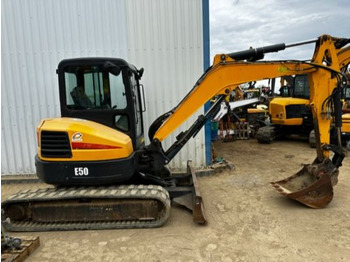 Miniexcavadora Bobcat E50: foto 3