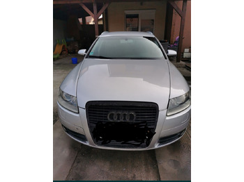 Sedan AUDI