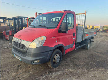 Volquete furgoneta IVECO Daily