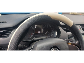 Sedan SKODA OCTAVIA: foto 4