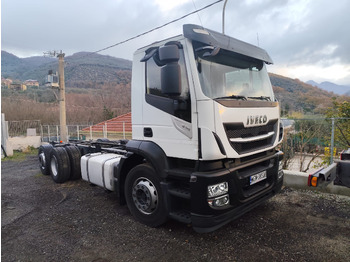 Camión chasis IVECO Stralis