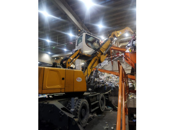 Manipulador de materiales LIEBHERR LH 22 M
