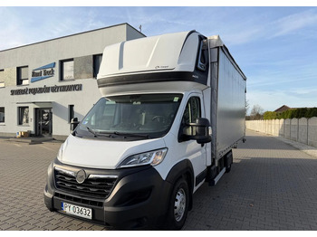 Furgoneta con caja de lona OPEL