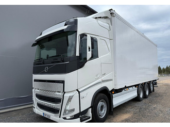 Camión caja cerrada VOLVO FH 540
