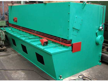 Máquina para metal