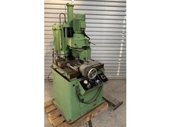 Máquina para metal