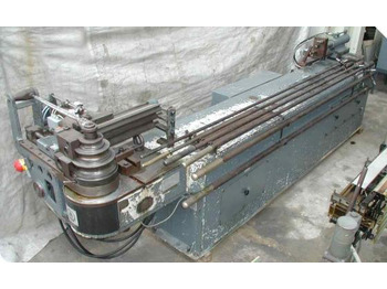 Máquina para metal
