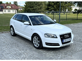 Coche AUDI