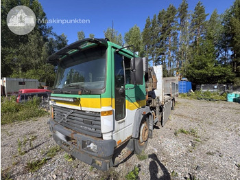 Camión grúa VOLVO FL