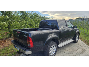Pick-up Toyota Hilux 3.0 SR5 automat 4x4: foto 5 Pick-up Toyota Hilux 3.0 SR5 automat 4x4: foto 5
