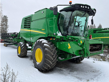 Cosechadora de granos John Deere T660: foto 2