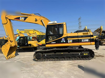 Excavadora de cadenas CATERPILLAR 320BL