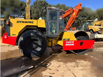 Compactador DYNAPAC