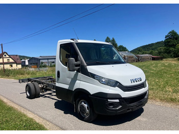 Camión chasis Iveco DAILY 35C13 ramo do zabudowy kiper wywrotka: foto 2 Camión chasis Iveco DAILY 35C13 ramo do zabudowy kiper wywrotka: foto 2