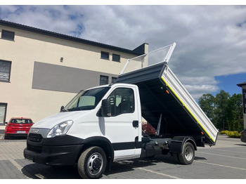 Volquete furgoneta IVECO Daily 35c13