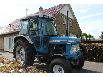 Tractor FORD