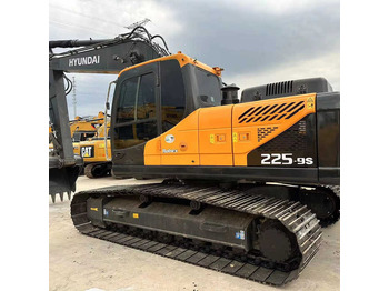 Excavadora HYUNDAI