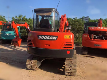 Miniexcavadora DOOSAN DH55-V: foto 5