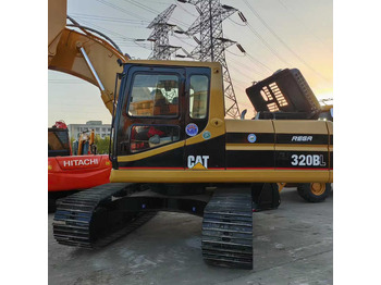 Excavadora CATERPILLAR 320CL