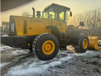 Cargadora de ruedas SDLG