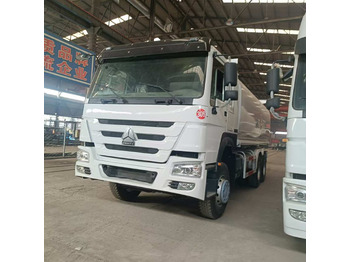 Camión cisterna SINOTRUK HOWO