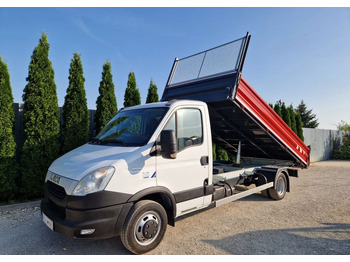 Volquete furgoneta IVECO Daily 35C15