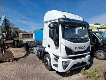 Camión chasis IVECO