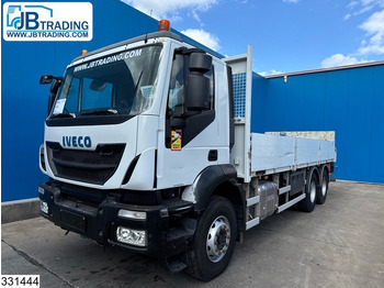 Camión caja abierta IVECO Trakker