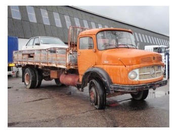 Camión volquete Mercedes-Benz 1621: foto 1