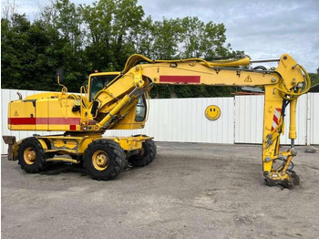 Excavadora de ruedas LIEBHERR A 900