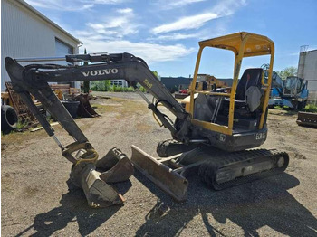 Miniexcavadora VOLVO