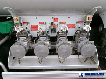 Camión cisterna Renault Premium 270 4x2 fuel tank 13.8 m3 / 4 comp: foto 5 Camión cisterna Renault Premium 270 4x2 fuel tank 13.8 m3 / 4 comp: foto 5